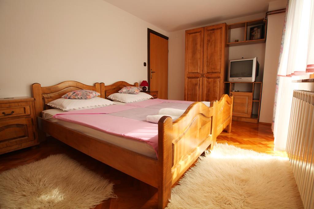 Rooms Markovic Otočac Oda fotoğraf
